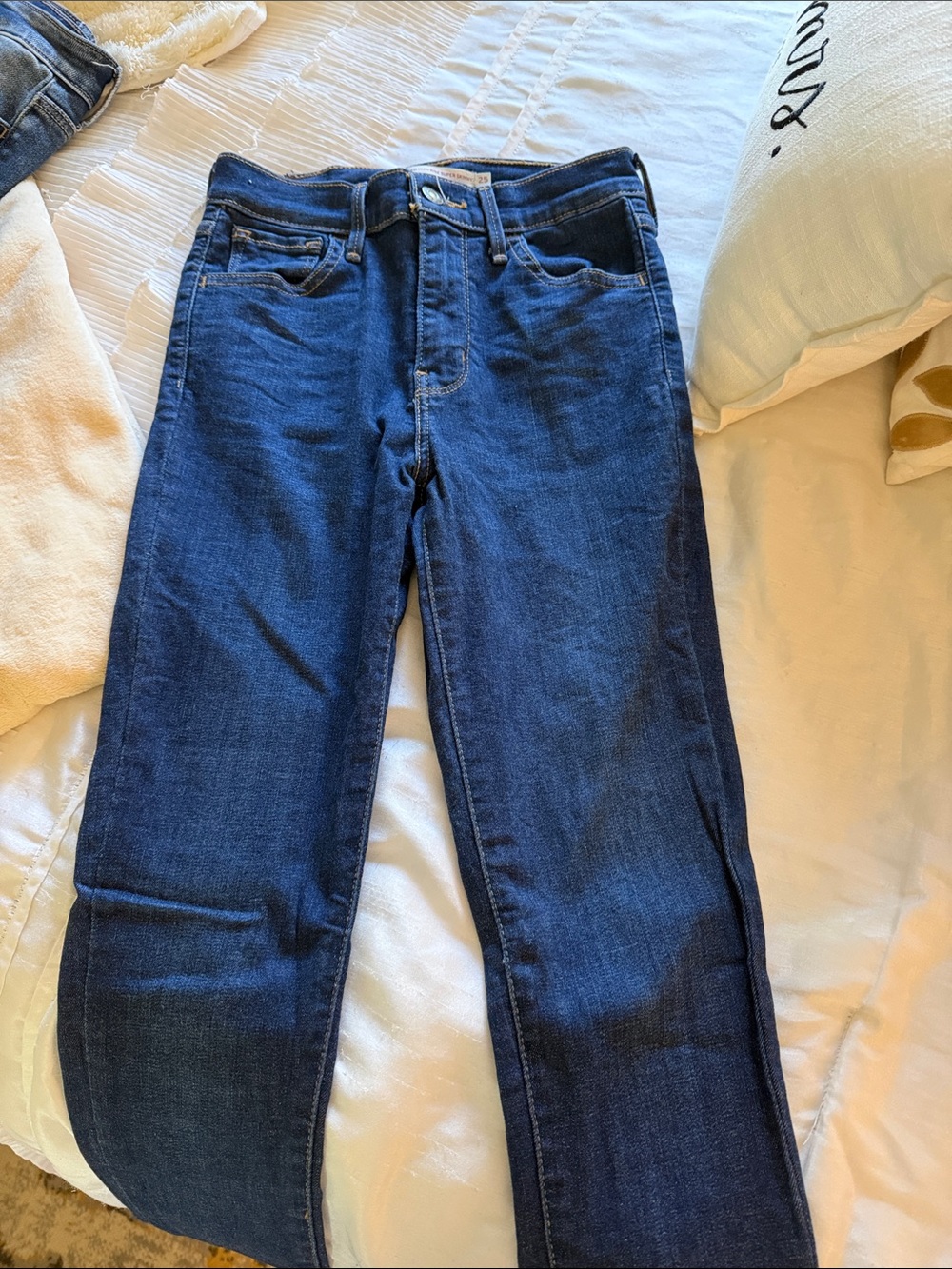 Levi's Women’s Dark Blue Slim Straight Jeans